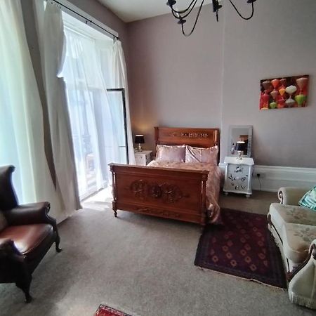 Апартаменты Sea View Studio Flat With Balcony, Parking Дувр Экстерьер фото