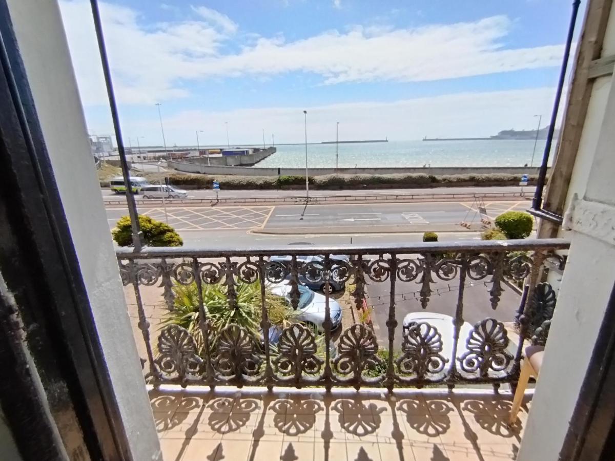 Апартаменты Sea View Studio Flat With Balcony, Parking Дувр Экстерьер фото