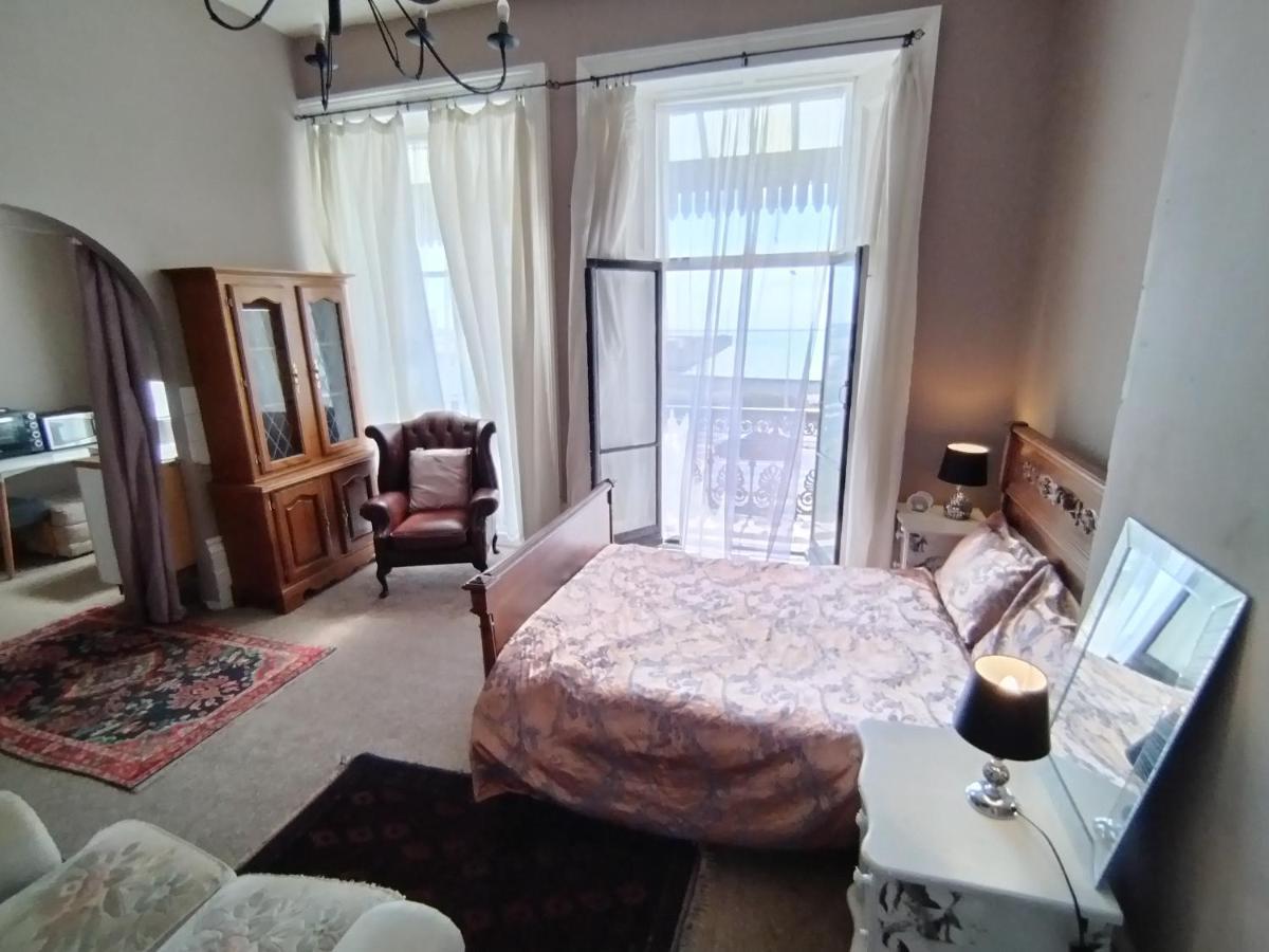 Апартаменты Sea View Studio Flat With Balcony, Parking Дувр Экстерьер фото
